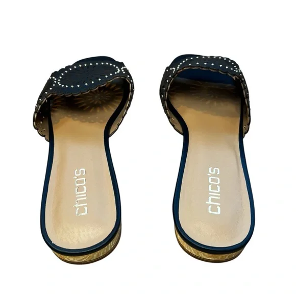 Chico's Woman’s Laser Cut Slide Sandals Navy Blue Gold Studs Size 9 - Picture 4 of 8